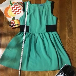 Women’s size 16 to 18 buttons dress